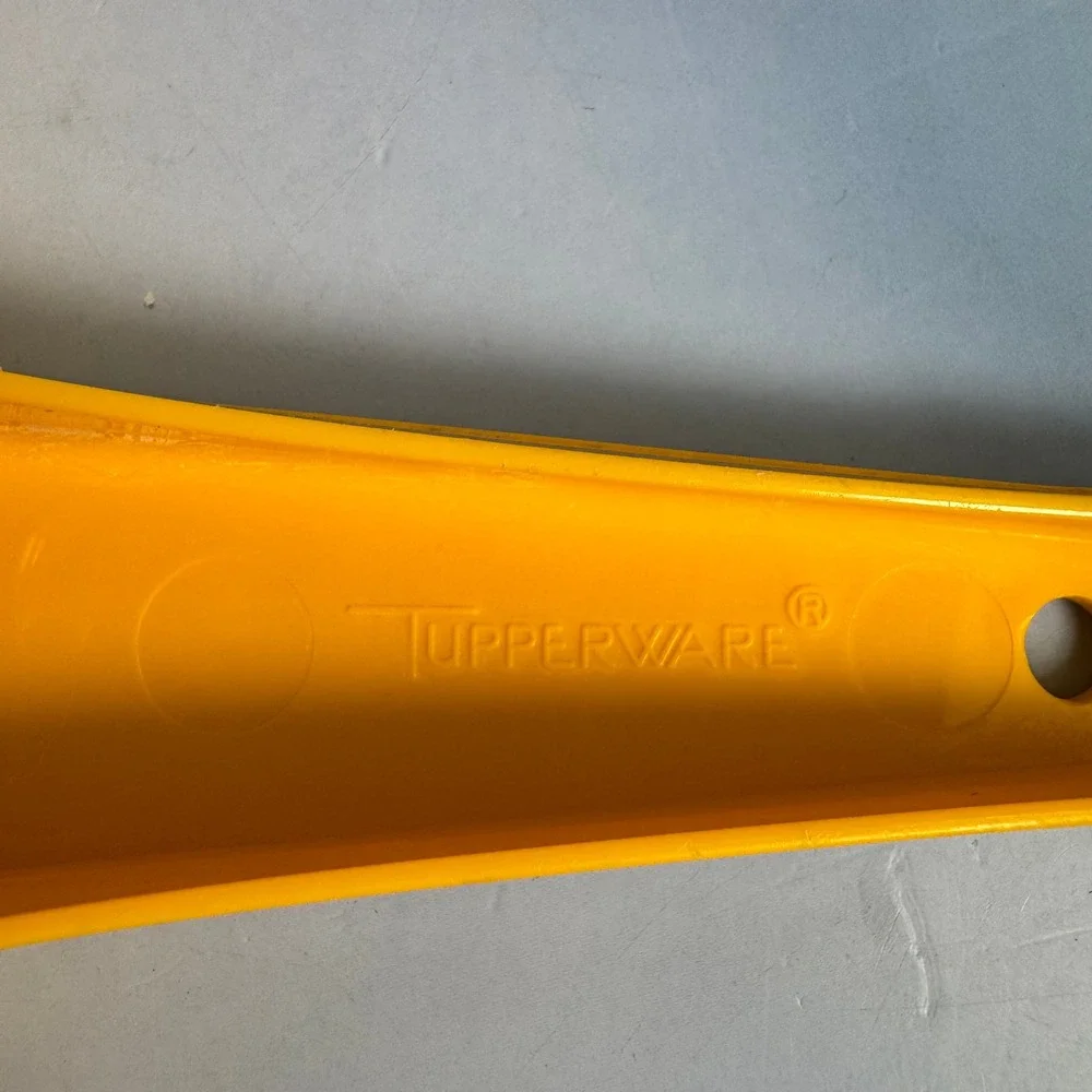 VTG Tupperware Harvest Gold Yellow Strainer Funnel Colander 1200-3 Kitch Utensil